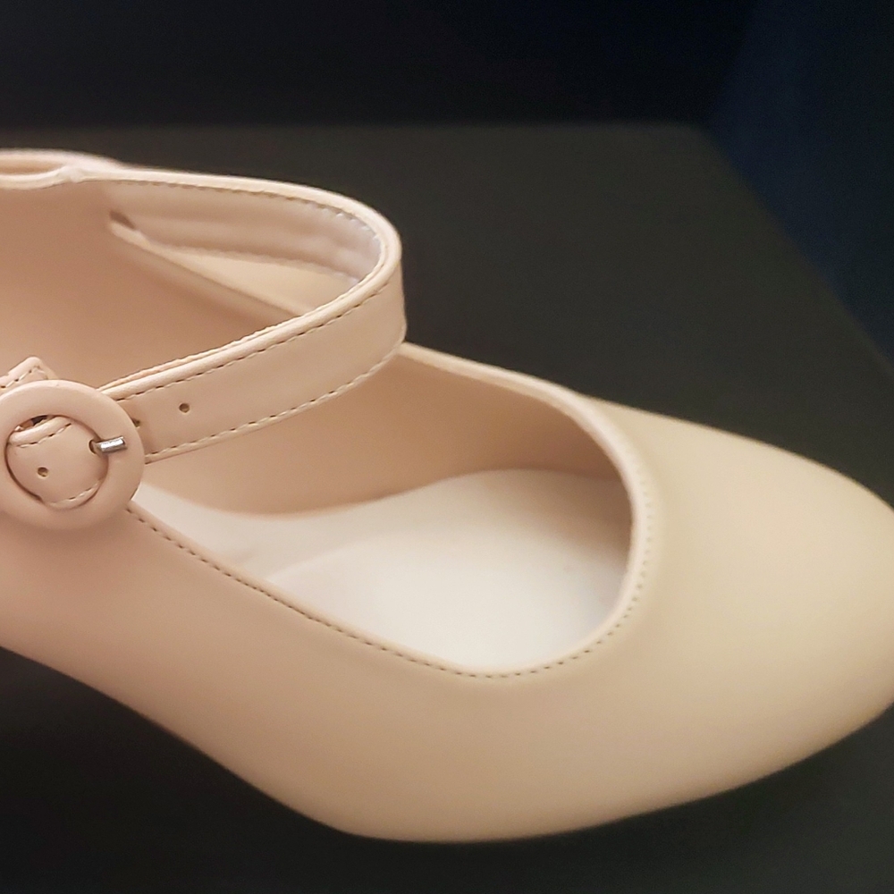 Women's Heels w/Strap